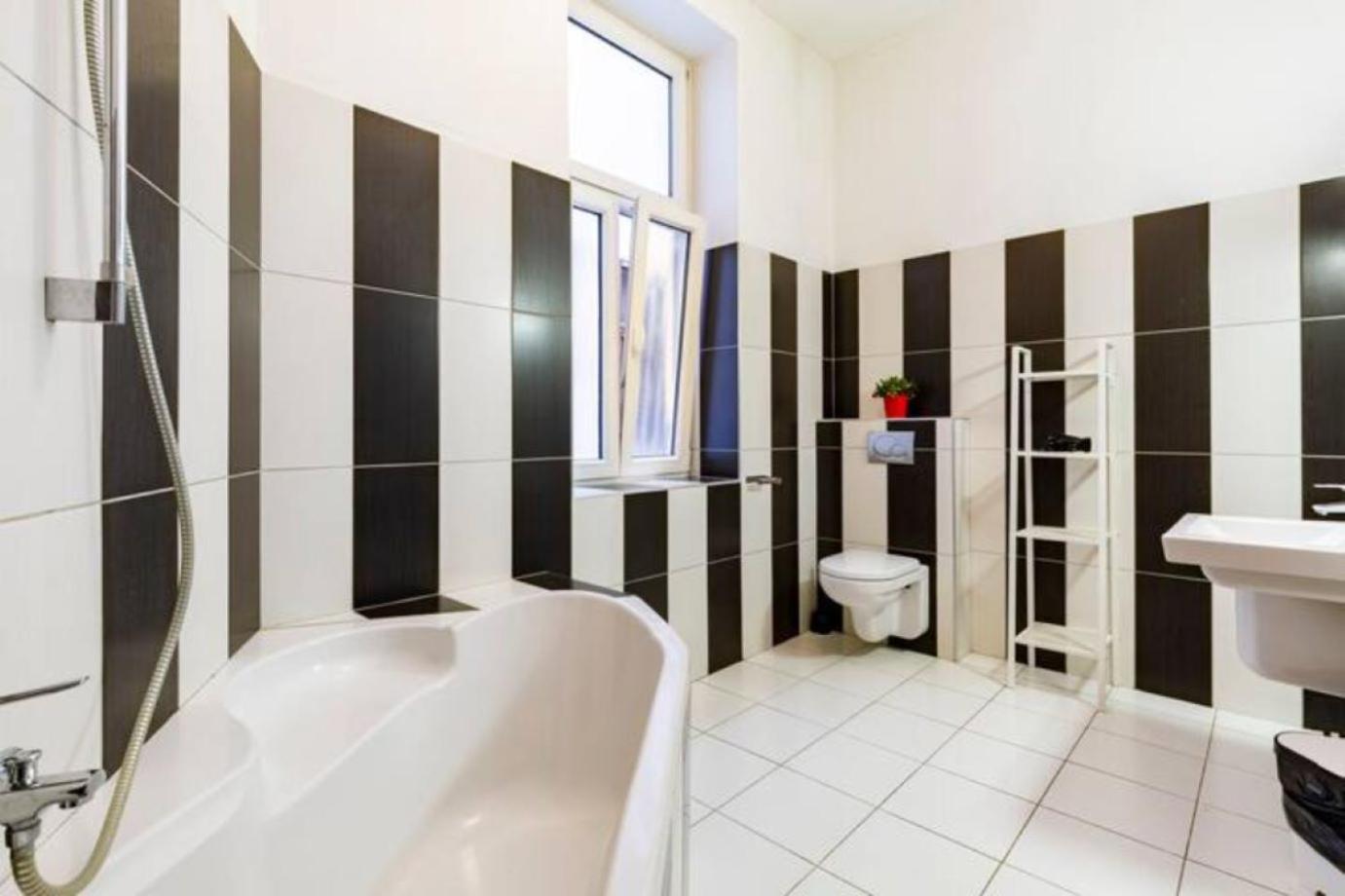 Bourgeois Elegance In The Heart Of Budapest Extérieur photo
