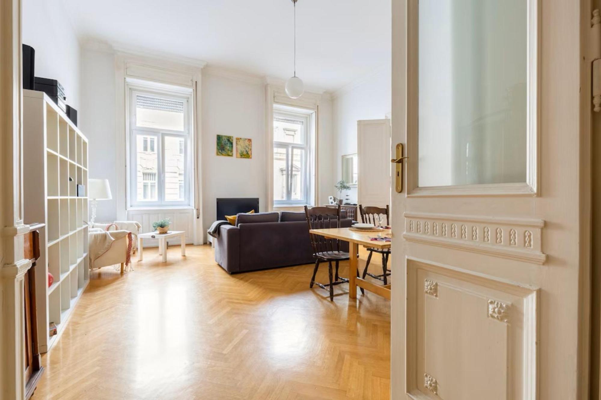 Bourgeois Elegance In The Heart Of Budapest Extérieur photo